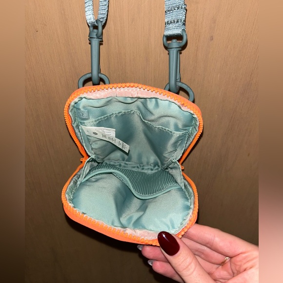 Lululemon Easy Access CrossBody Bag - Picture 2 of 3